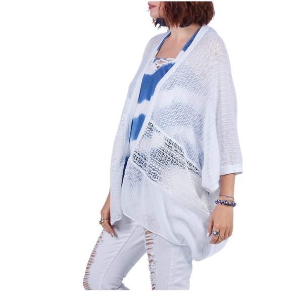 California Moonrise Crochet Lace Throw Over Top - Picture 2 of 13